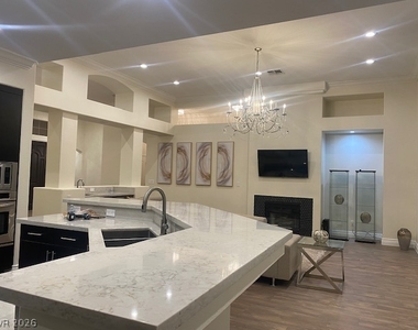 8800 Bonta Court - Photo Thumbnail 6