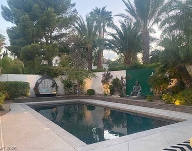 8800 Bonta Court - Photo Thumbnail 17