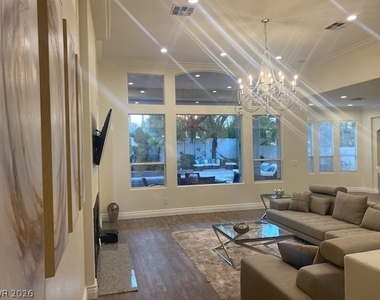 8800 Bonta Court - Photo Thumbnail 15