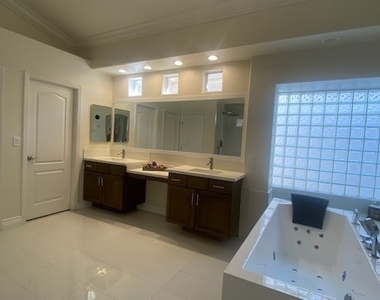 8800 Bonta Court - Photo Thumbnail 46