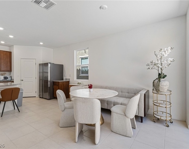 10034 Sir Atlas Court - Photo Thumbnail 9