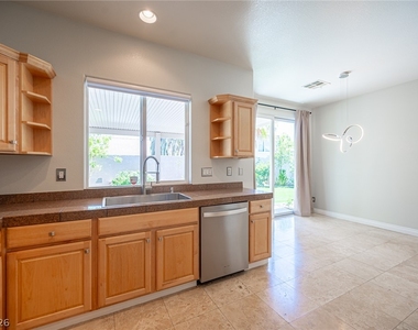 11225 Vintners Lane - Photo Thumbnail 17