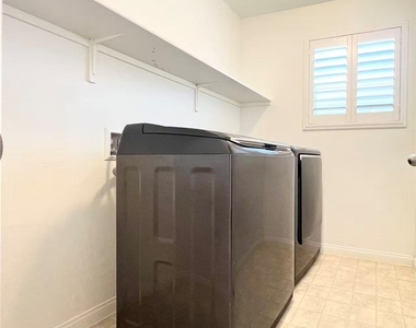 6625 Autumn Breeze Street - Photo Thumbnail 17