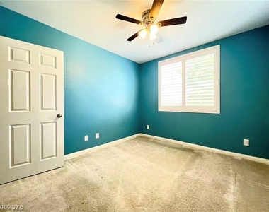 6625 Autumn Breeze Street - Photo Thumbnail 9
