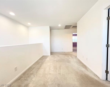 6625 Autumn Breeze Street - Photo Thumbnail 11