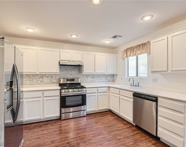 9379 Malaya Garnet Court - Photo Thumbnail 9