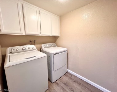 9524 Rancho Palmas Drive - Photo Thumbnail 13