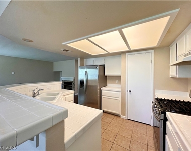9524 Rancho Palmas Drive - Photo Thumbnail 4
