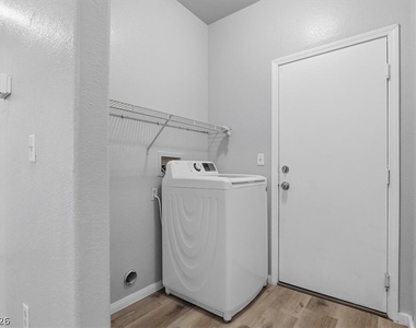 1708 Dwayne Stedman Avenue - Photo Thumbnail 23