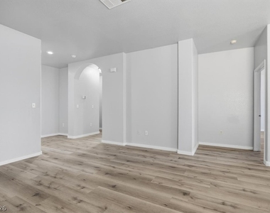 1708 Dwayne Stedman Avenue - Photo Thumbnail 12