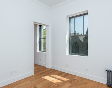 260 Washington Ave - Photo Thumbnail 1