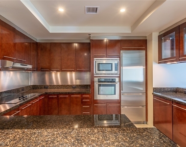 2700 Las Vegas Boulevard - Photo Thumbnail 8