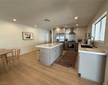 3611 Rosewood Street - Photo Thumbnail 9