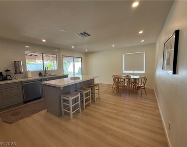 3611 Rosewood Street - Photo Thumbnail 2