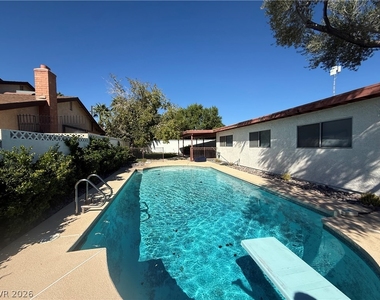 3611 Rosewood Street - Photo Thumbnail 7