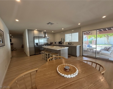 3611 Rosewood Street - Photo Thumbnail 3