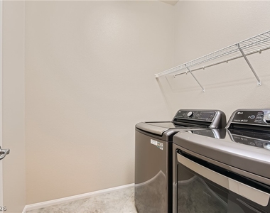 974 Spiracle Avenue - Photo Thumbnail 24