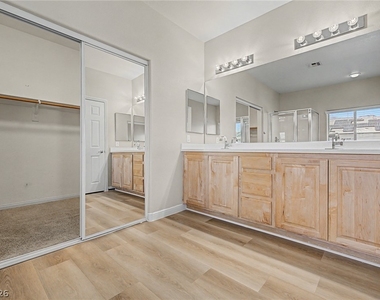 4204 Lower Saxon Avenue - Photo Thumbnail 16