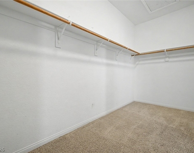 4204 Lower Saxon Avenue - Photo Thumbnail 20