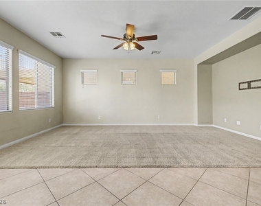 4204 Lower Saxon Avenue - Photo Thumbnail 2