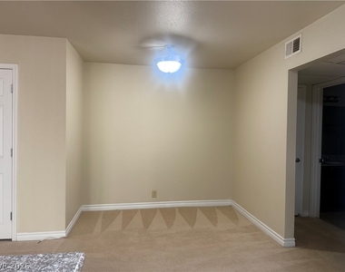 5350 River Glen Drive - Photo Thumbnail 3