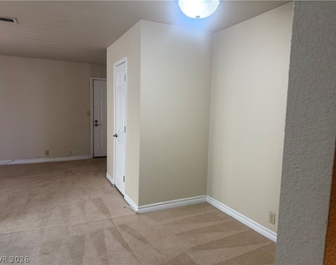5350 River Glen Drive - Photo Thumbnail 9