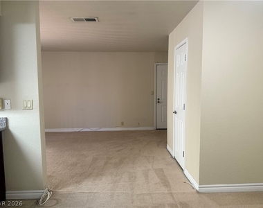 5350 River Glen Drive - Photo Thumbnail 8