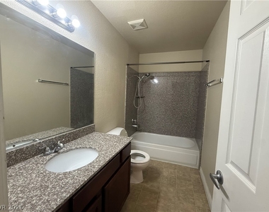 5350 River Glen Drive - Photo Thumbnail 7