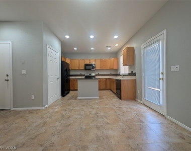 9332 Daffodil Sun Avenue - Photo Thumbnail 4