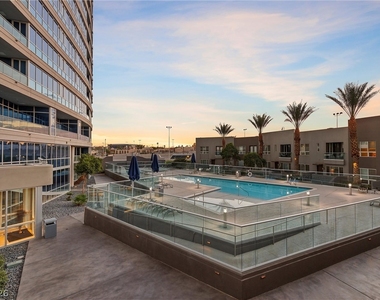 4575 Dean Martin Drive - Photo Thumbnail 39