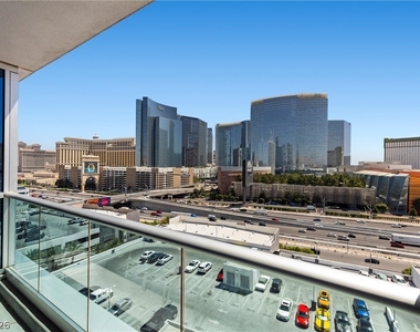 4575 Dean Martin Drive - Photo Thumbnail 18
