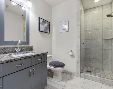 4575 Dean Martin Drive - Photo Thumbnail 15