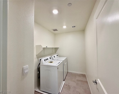 1085 Gentle Swan Street - Photo Thumbnail 9
