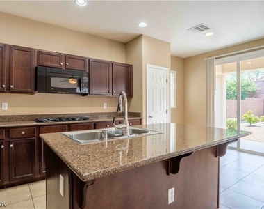 10127 Glorious Moon Court - Photo Thumbnail 14
