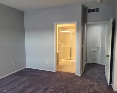 6917 Cobre Azul Avenue - Photo Thumbnail 12
