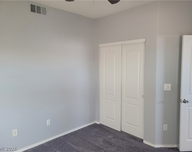 6917 Cobre Azul Avenue - Photo Thumbnail 19