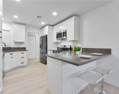 105 Marigold Lane - Photo Thumbnail 10