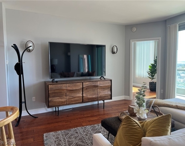 322 Karen Avenue - Photo Thumbnail 1