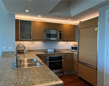 322 Karen Avenue - Photo Thumbnail 5