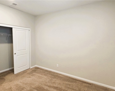 5912 Bruselas Street - Photo Thumbnail 28