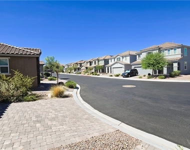 5912 Bruselas Street - Photo Thumbnail 3
