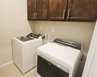 5912 Bruselas Street - Photo Thumbnail 27