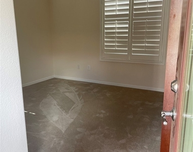 2356 Orangeburg Place - Photo Thumbnail 31