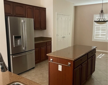 2356 Orangeburg Place - Photo Thumbnail 17