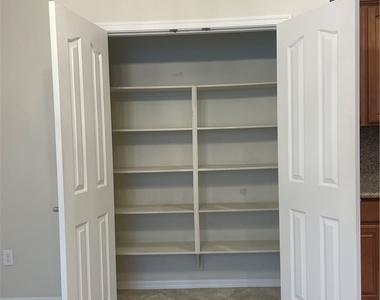 2356 Orangeburg Place - Photo Thumbnail 24