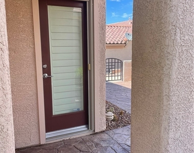 2356 Orangeburg Place - Photo Thumbnail 6