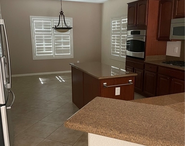 2356 Orangeburg Place - Photo Thumbnail 21
