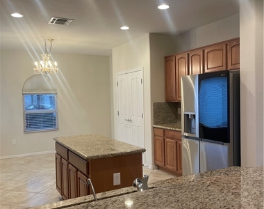 2356 Orangeburg Place - Photo Thumbnail 18