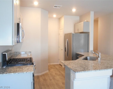 4655 Moonbow Avenue - Photo Thumbnail 5
