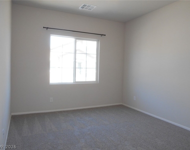 4655 Moonbow Avenue - Photo Thumbnail 13